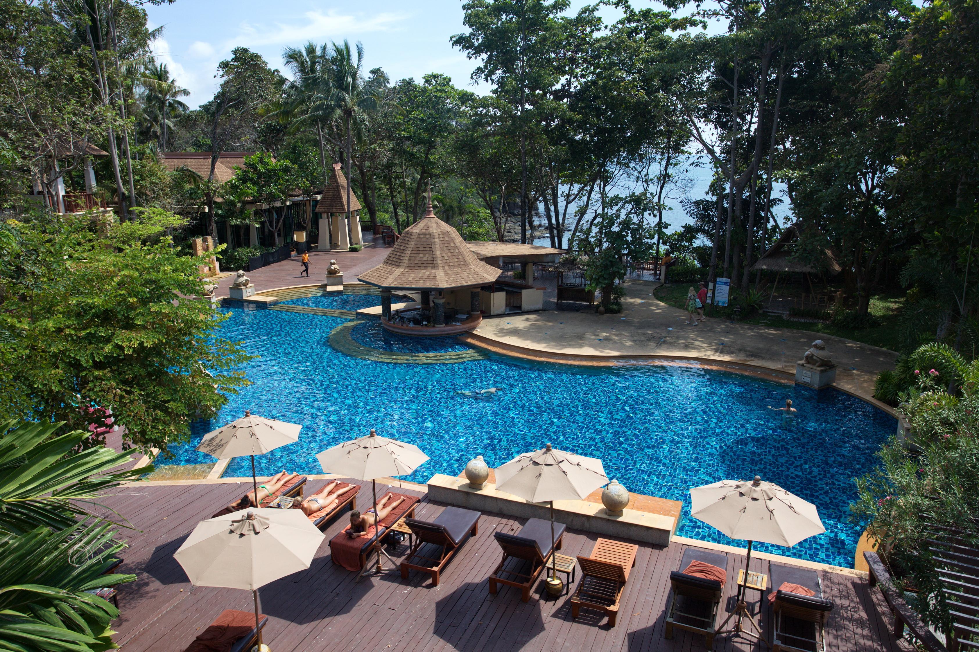 Avani Plus Koh Lanta Krabi Resort Exterior photo